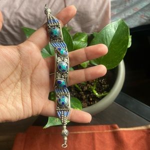 Stone and beads bracelet